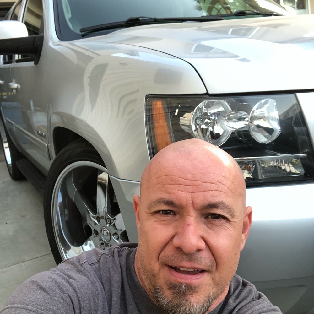 Meet your Posher, Carlos